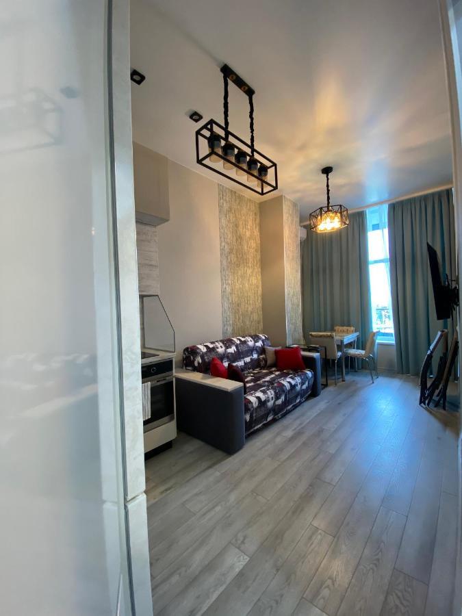 Апартаменты У Моря Magnit Первая Линия Odessa Esterno foto