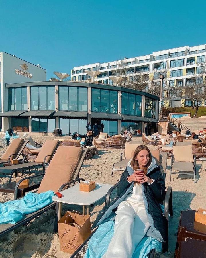 Апартаменты У Моря Magnit Первая Линия Odessa Esterno foto