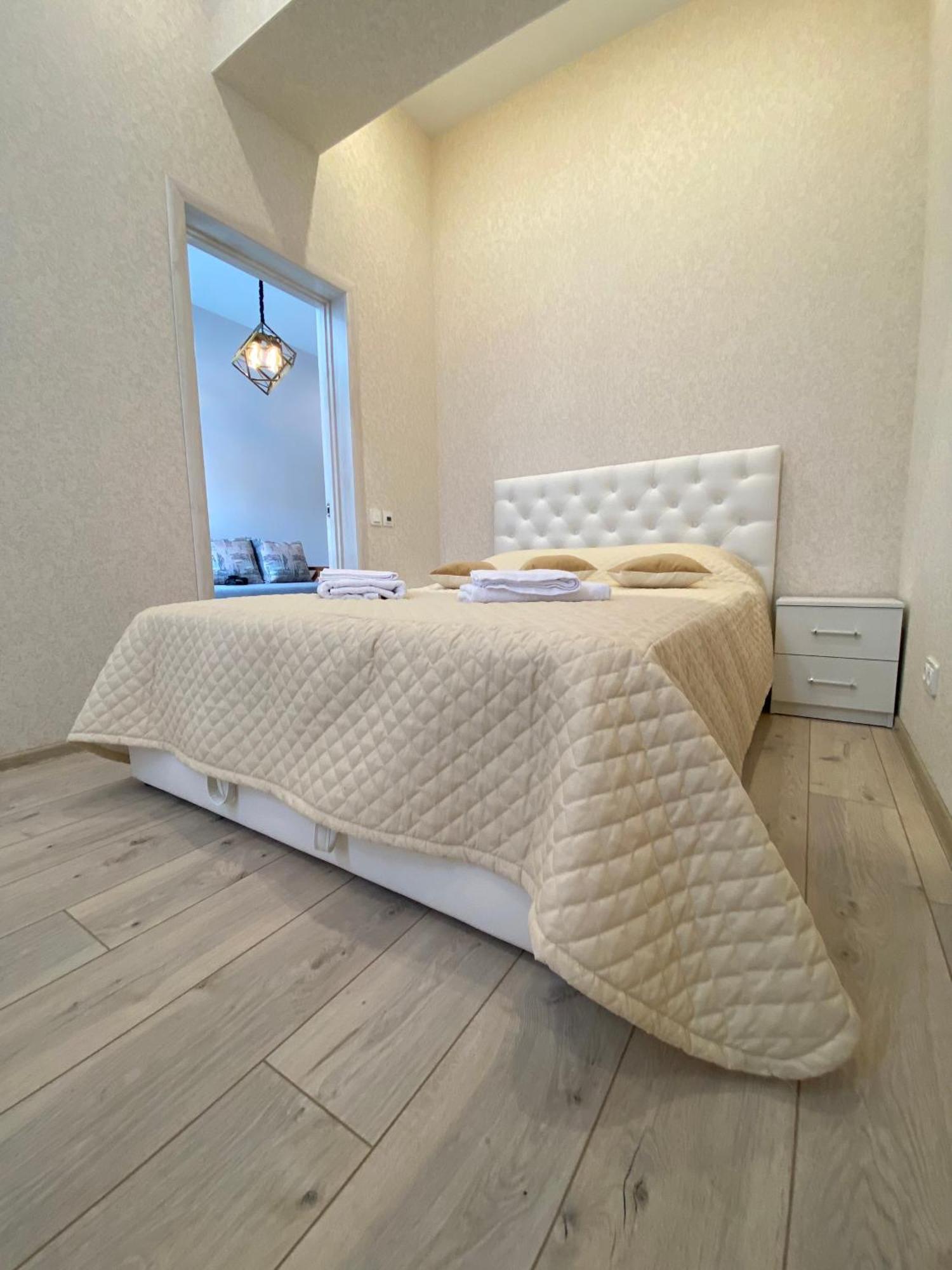 Апартаменты У Моря Magnit Первая Линия Odessa Esterno foto