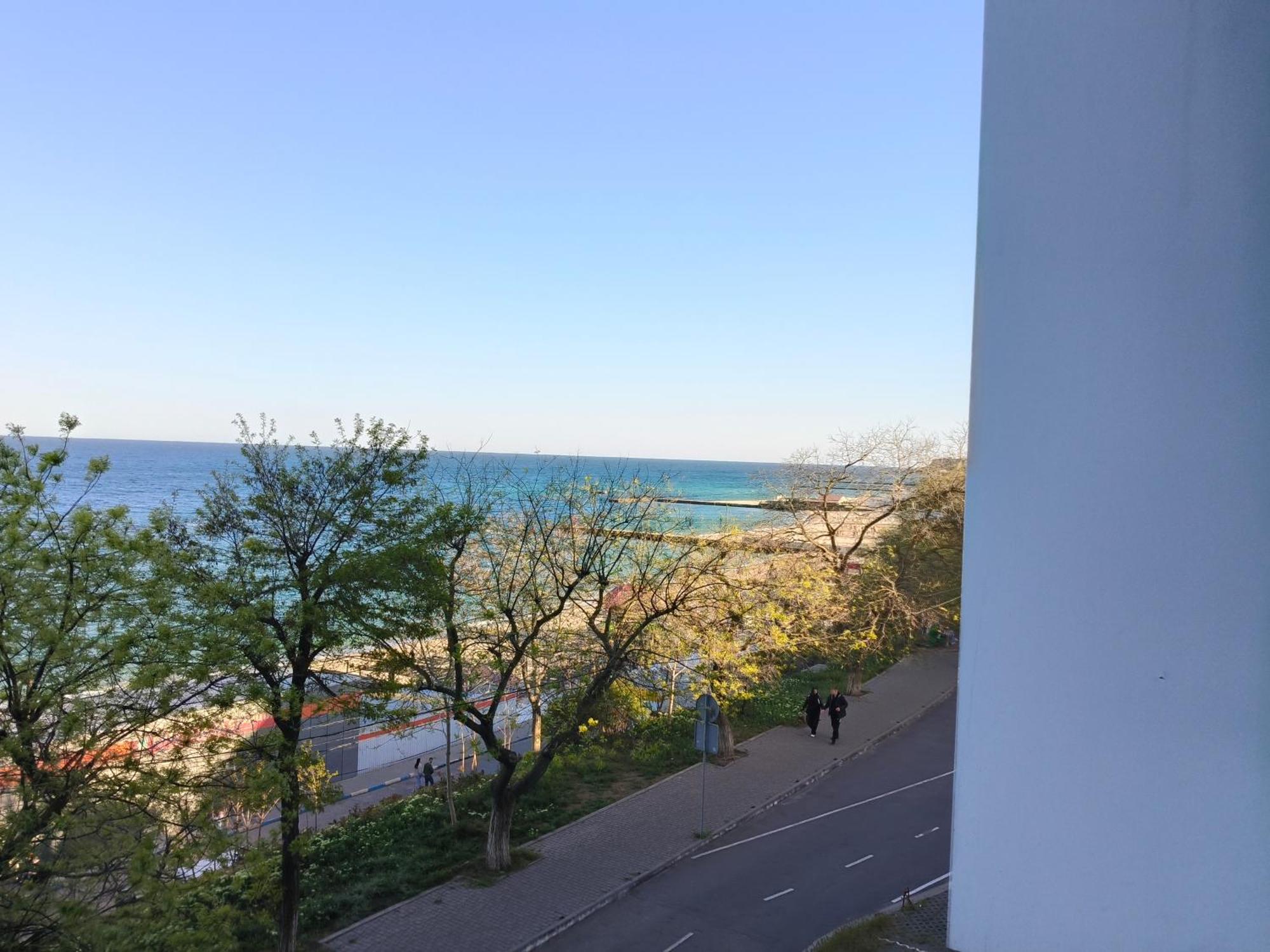 Апартаменты У Моря Magnit Первая Линия Odessa Esterno foto