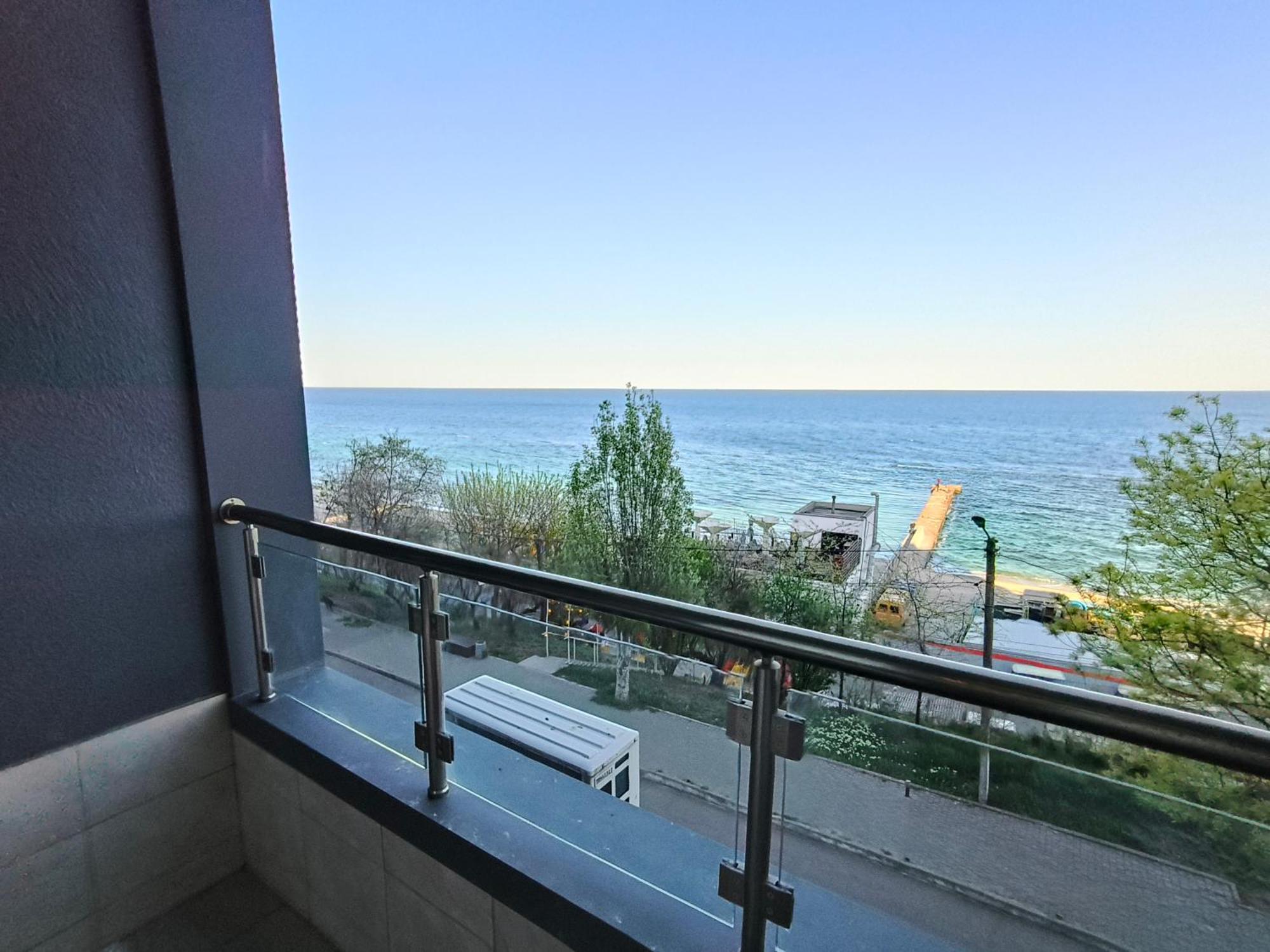 Апартаменты У Моря Magnit Первая Линия Odessa Esterno foto